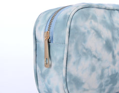 حقيبة مكياج زرقاء مربوطة