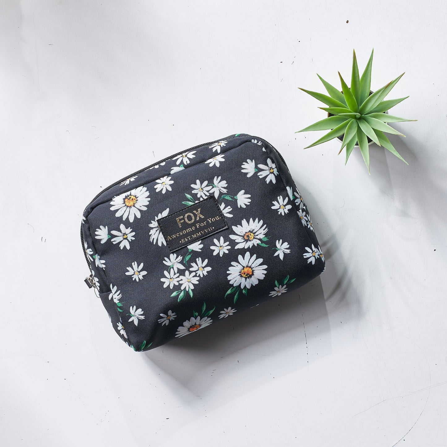Daisy MakeupBag